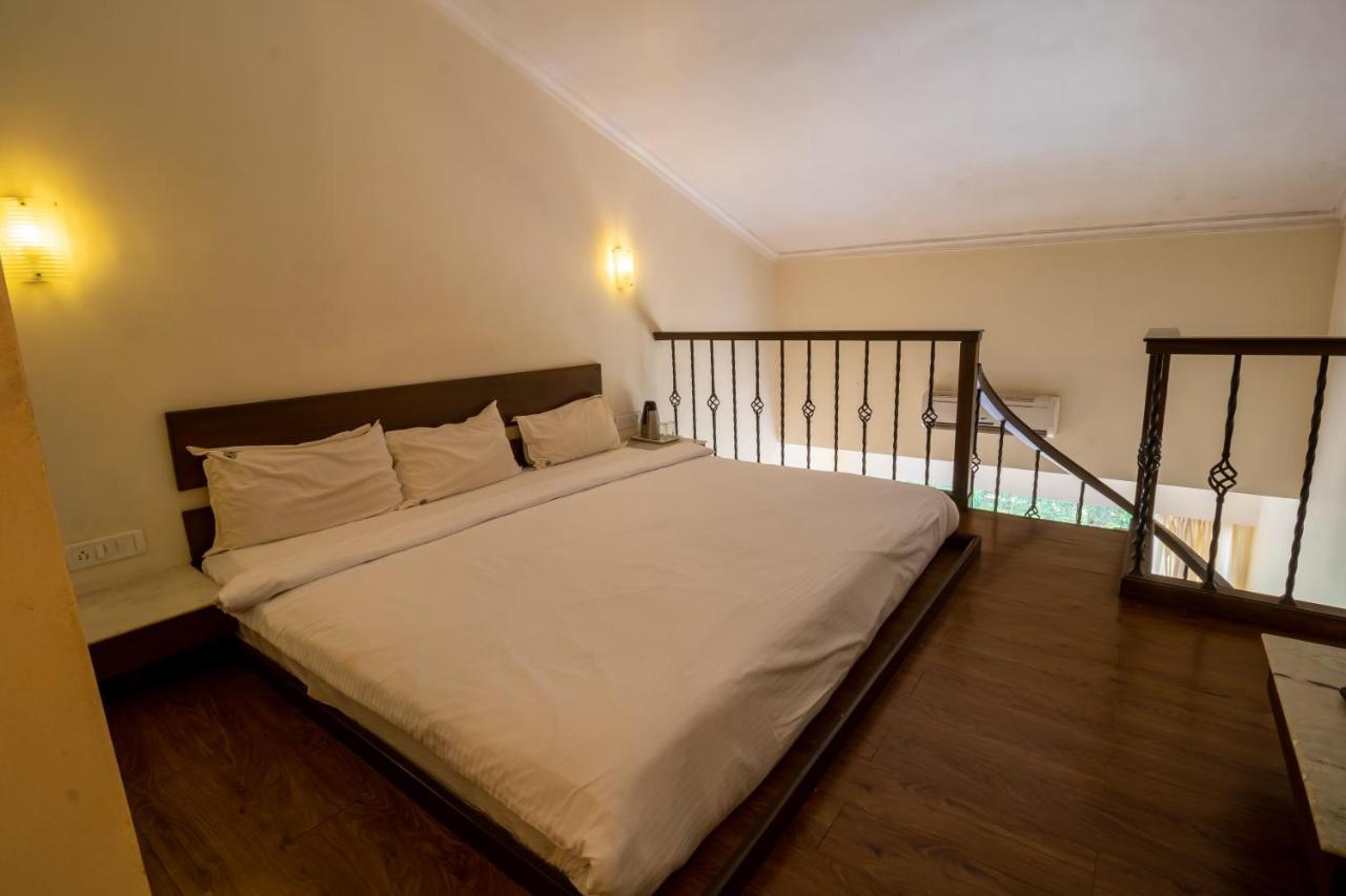 Aveda Blue Country Resort Panchgani Esterno foto