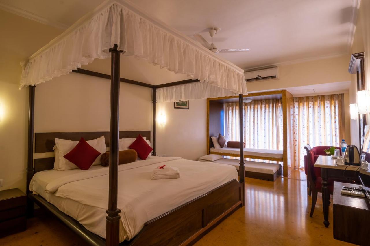Aveda Blue Country Resort Panchgani Esterno foto