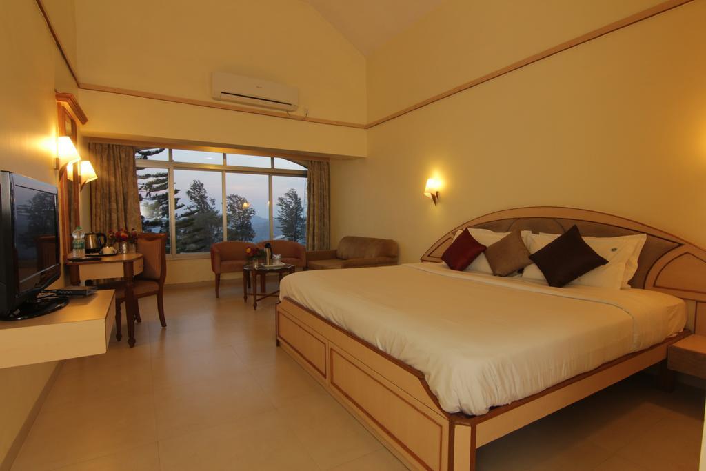 Aveda Blue Country Resort Panchgani Esterno foto