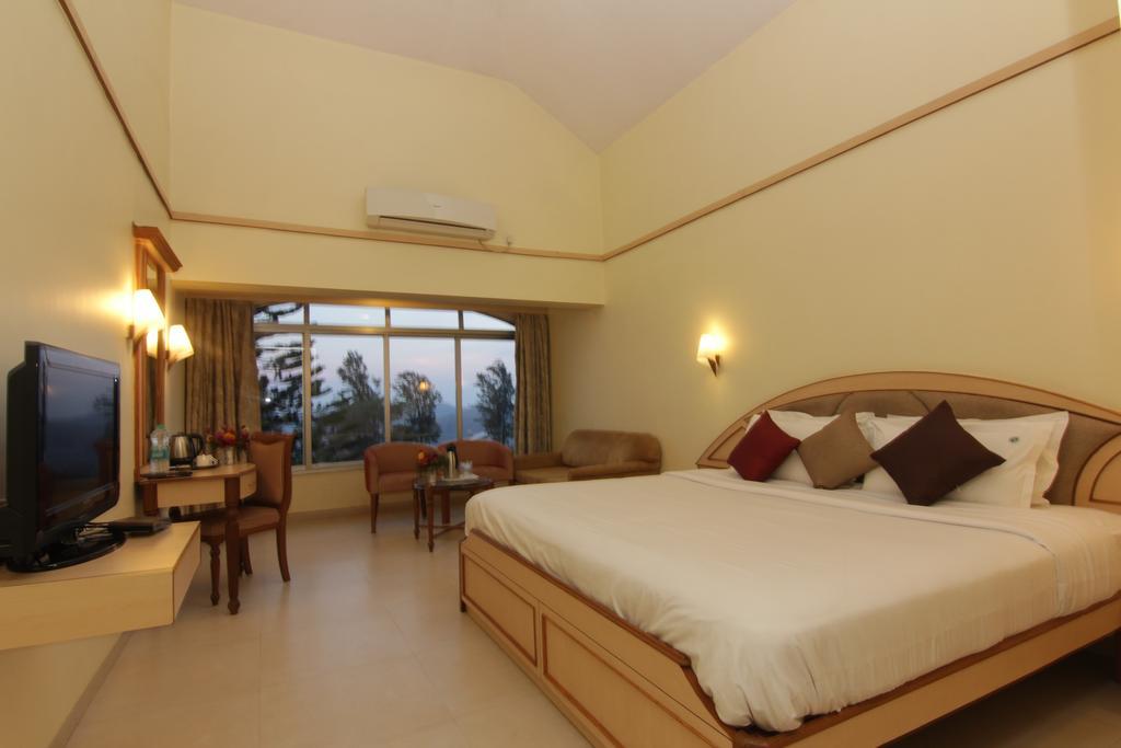 Aveda Blue Country Resort Panchgani Esterno foto