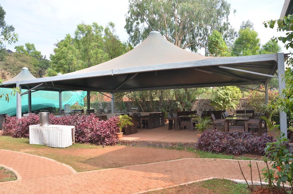 Aveda Blue Country Resort Panchgani Esterno foto