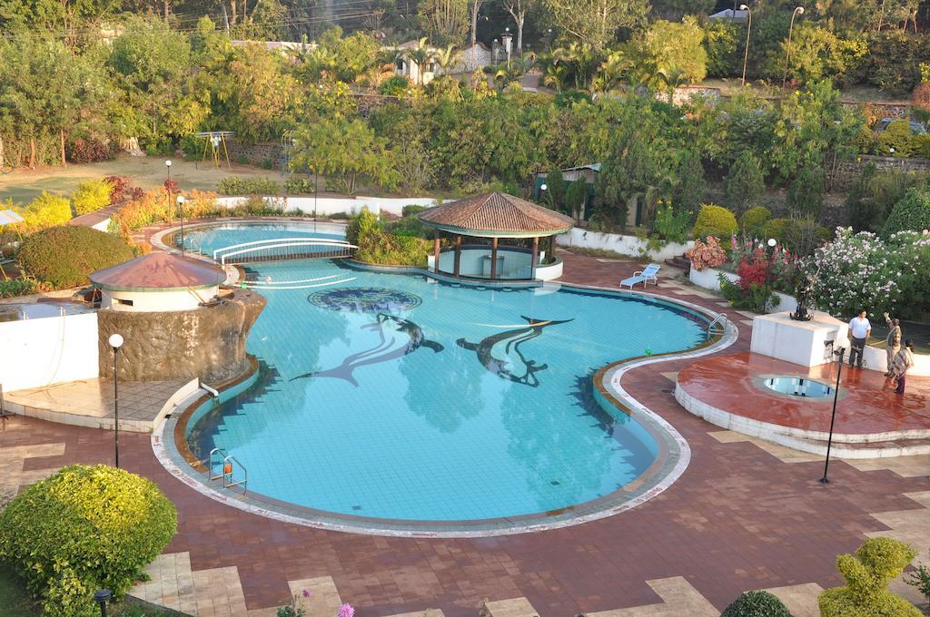 Aveda Blue Country Resort Panchgani Esterno foto